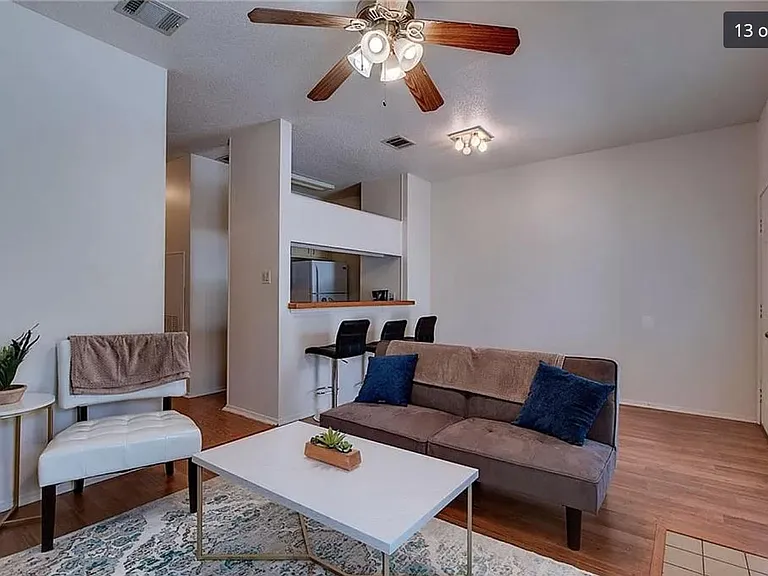 2905 Swisher St #206 — Photo 14