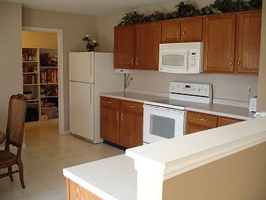 2nd image of 3321 Pavetto Ln