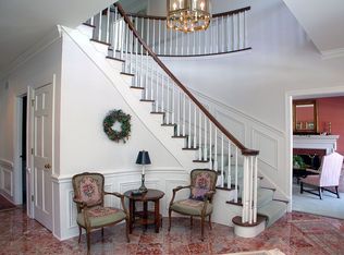 11679 Briarwood Ln, Burr Ridge, IL 60527