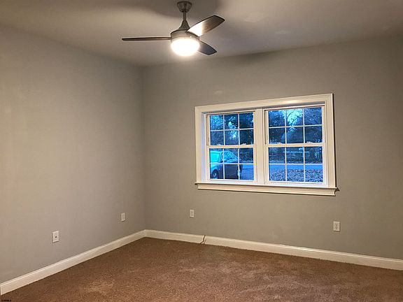 5th image of 308 Elmwood Ave