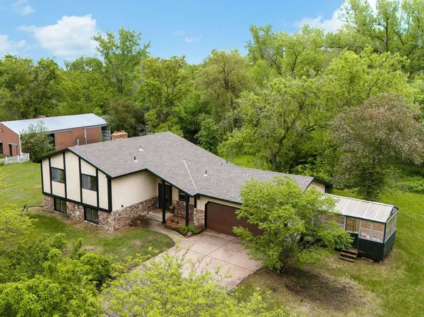 6747 Crown Cir NW, Saint Francis, MN 55070