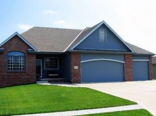 16807 Chandler St, Omaha, NE 68136