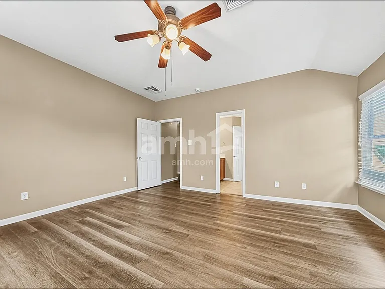 4934 Trailing Clover Ct — Photo 12
