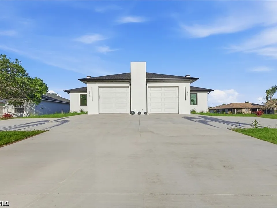 3629 SW Santa Barbara Pl