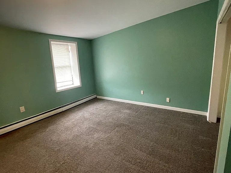 249 Warren St #8 — Photo 6