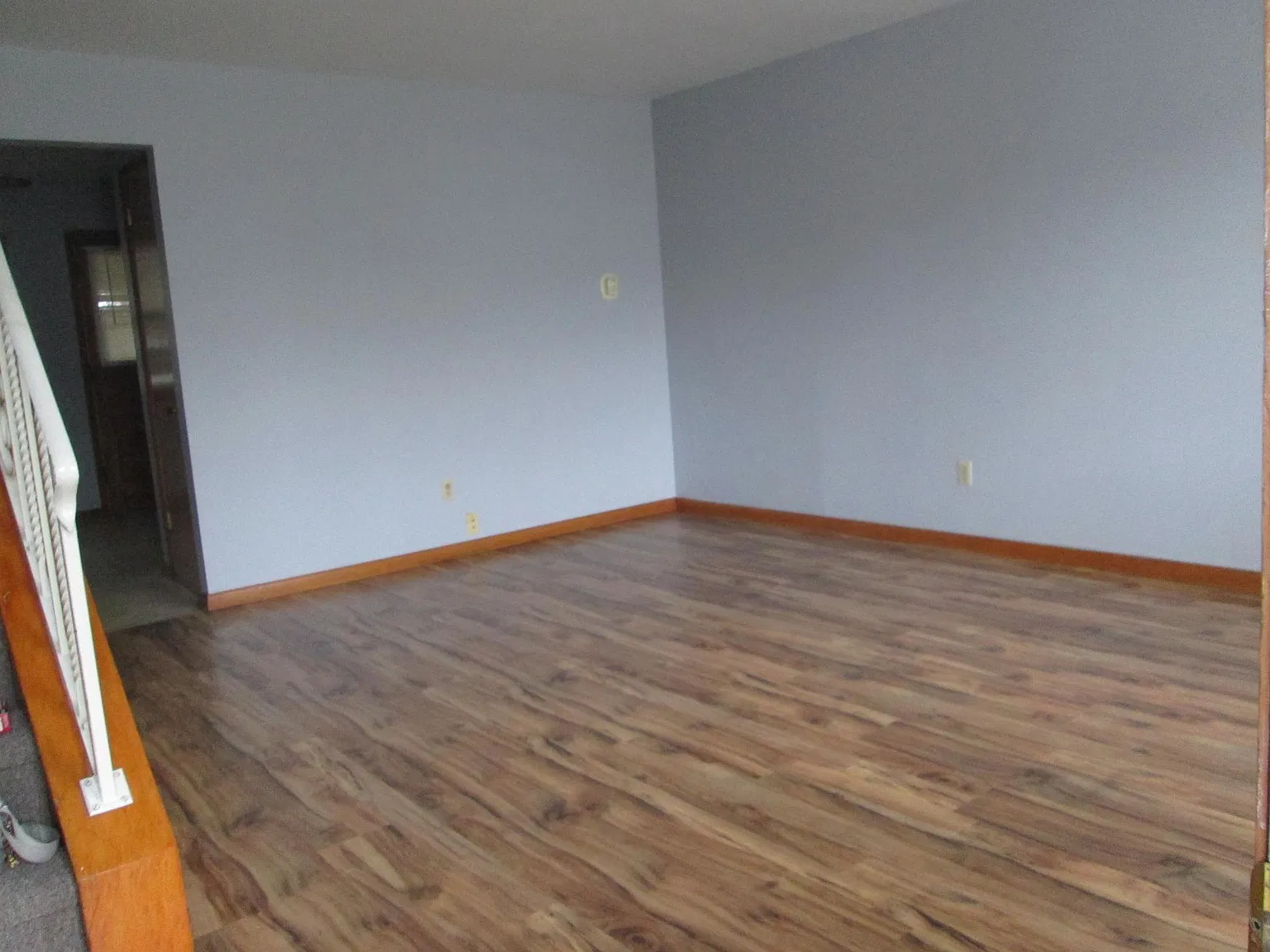 2 bed, 1000 sqft, $1,100 — Photo 2