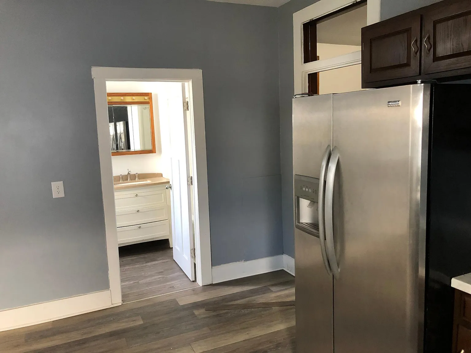 2317 W Delaware St — Photo 3