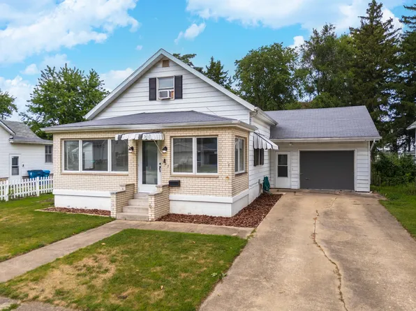 307 W North St, Pontiac, IL 61764