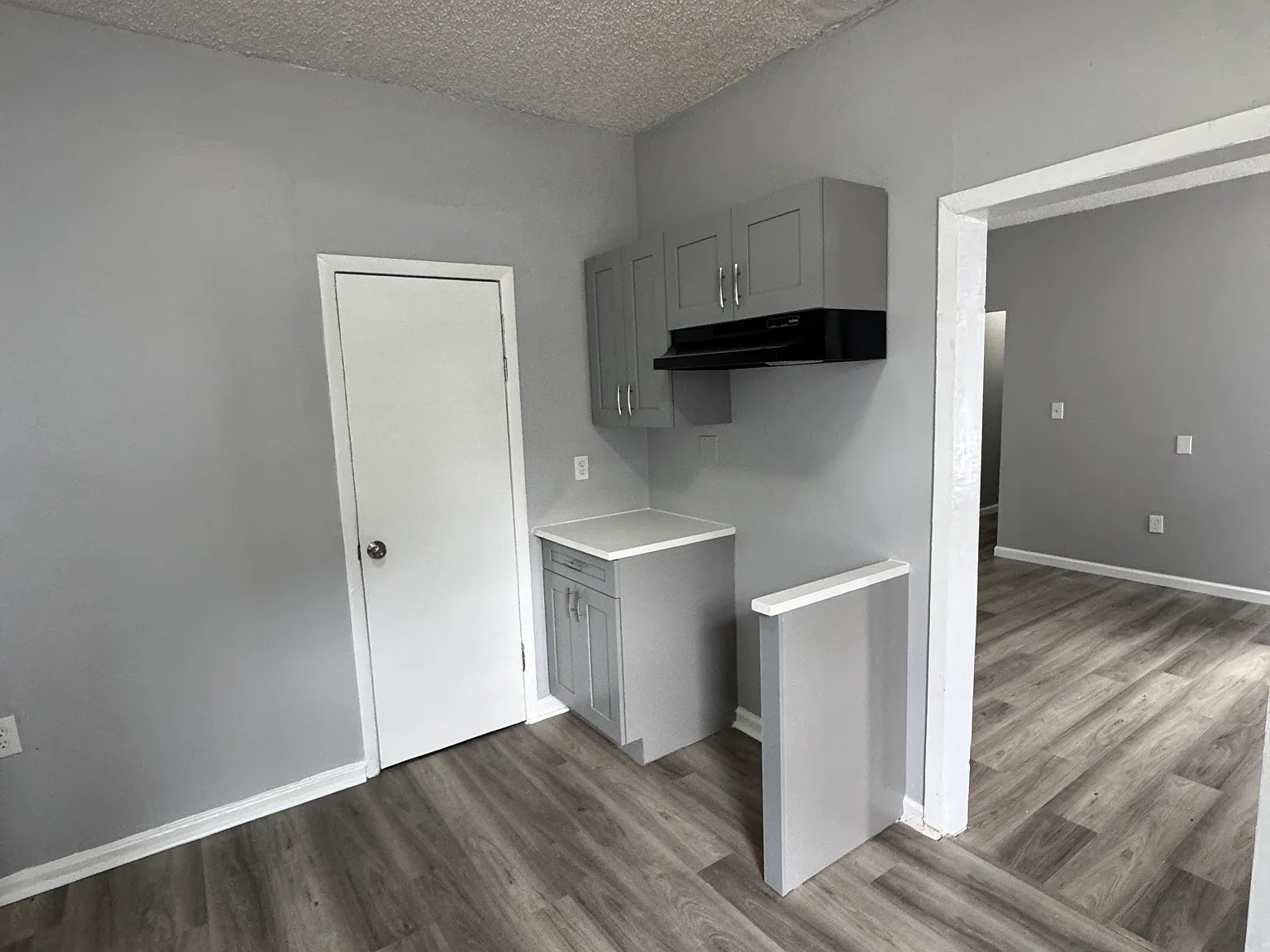 3 bed, $2,100 — Photo 4