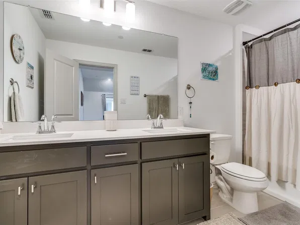 7139 Buchanan Dr, Grand Prairie, TX 75054
