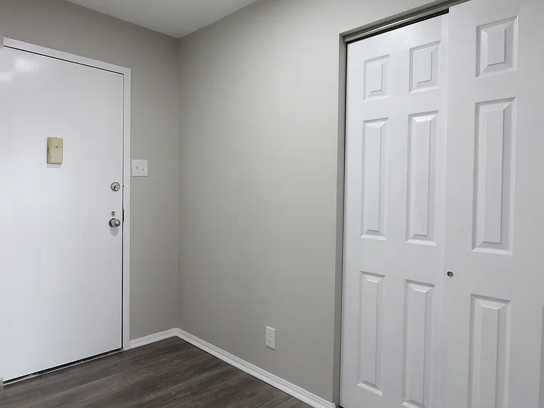 307 Yoakum Pkwy #1701 — Photo 7