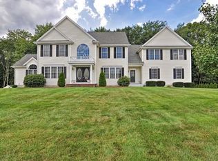 14 Leo J Ringuette Cir, North Attleboro, MA 02760
