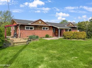 389 Ridgeview Ln, Johnstown, PA 15909