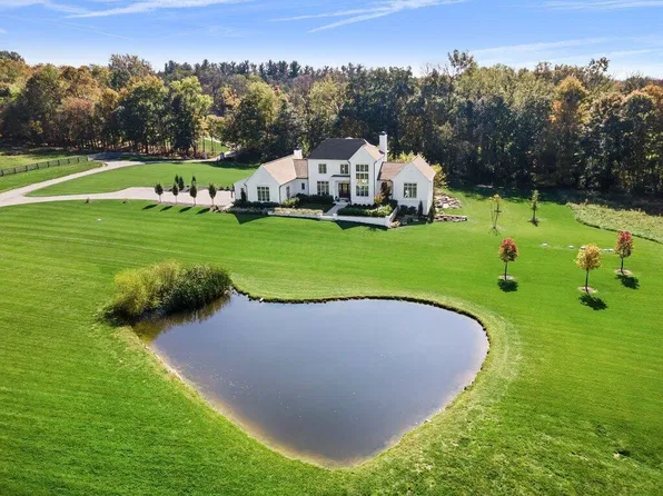 7365 Perry Rd, Delaware, OH 43015