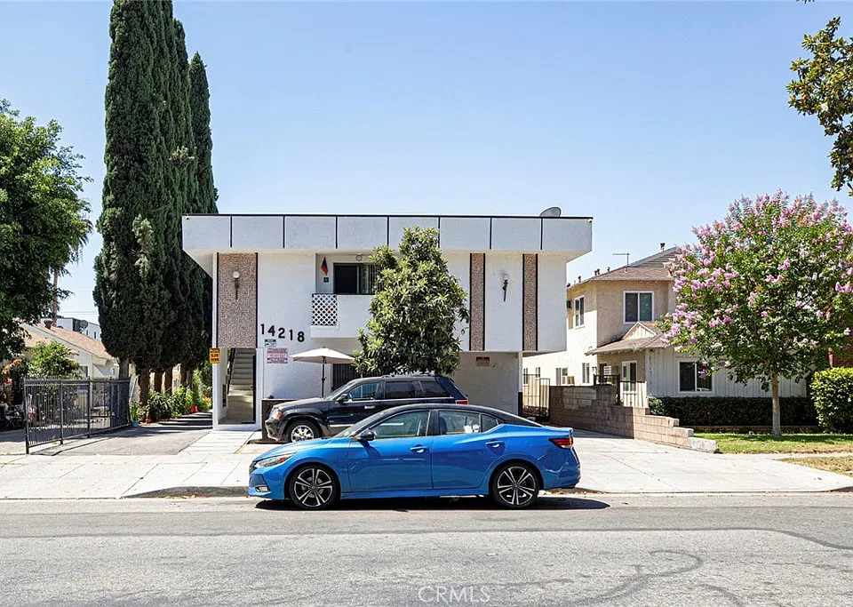 14218 Sylvan St Van Nuys CA | Zillow