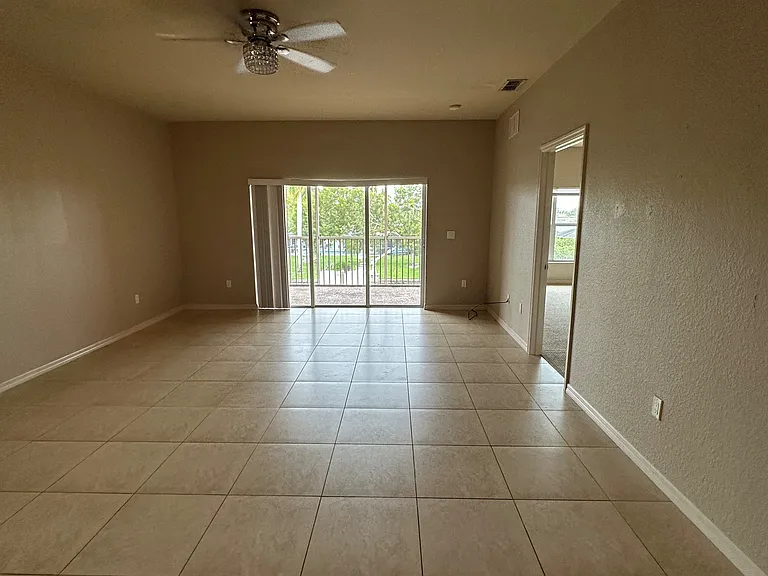 5135 Coronado Pkwy #208 — Photo 8