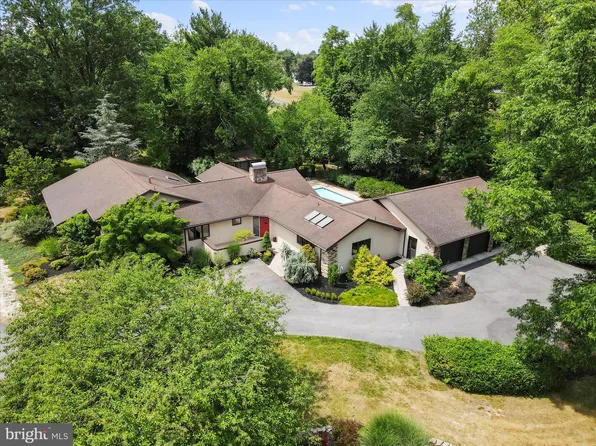 313 Coldspring Rd, Fayetteville, PA 17222