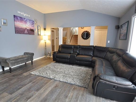 4th image of 17076 Hunting Meadows Dr