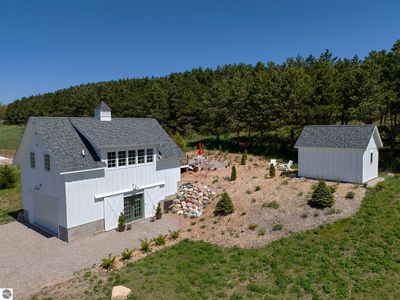 2494 N Setterbo Rd, Suttons Bay, MI, 49682