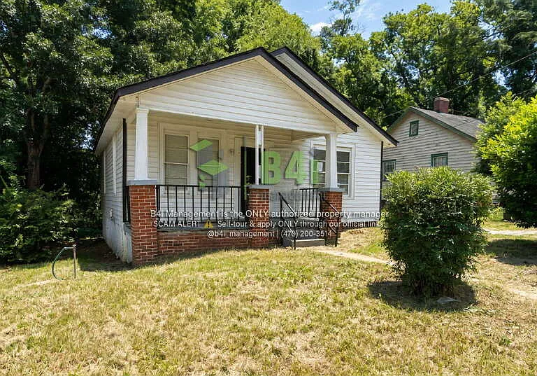 560 Radcliff Ave — Photo 1