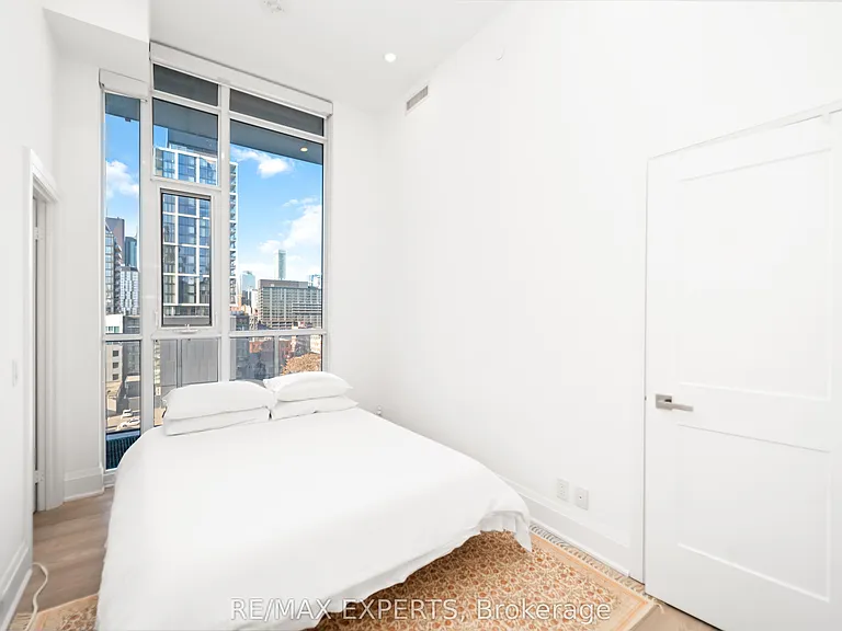 120 Parliament St #902 — Photo 2