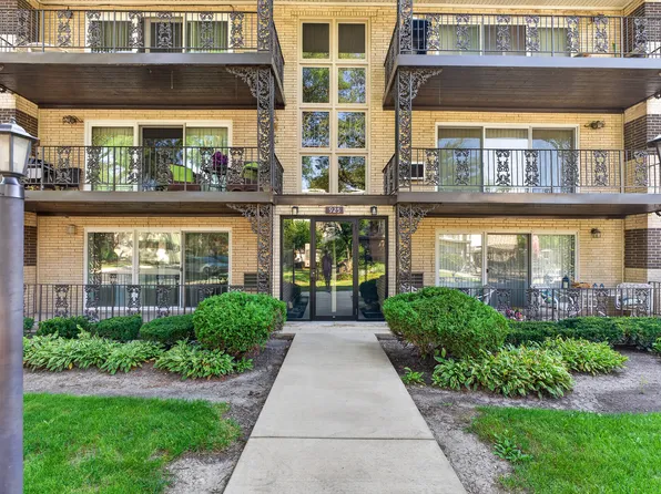 925 8th Ave APT 9, La Grange, IL 60525