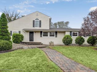 44 Roberta Dr, Howell, NJ 07731