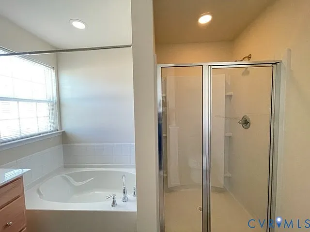 8107 Creekside Village Dr — Photo 26