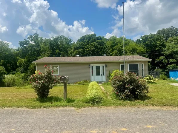105 Ewing Pl, Providence, KY 42450