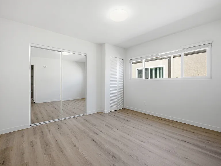 2140 Howard Ave #11 — Photo 10