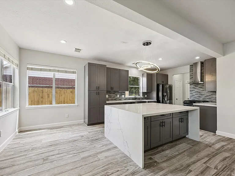 3214 Trotwood Ln — Photo 3