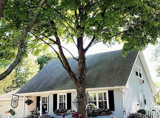 1381 Somerset Ln, Elk Grove Village, IL 60007