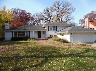 56 Forest Trl, Oak Brook, IL 60523