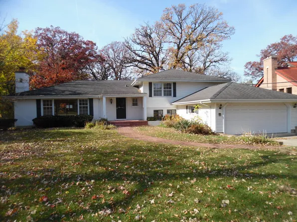 56 Forest Trl, Oak Brook, IL 60523