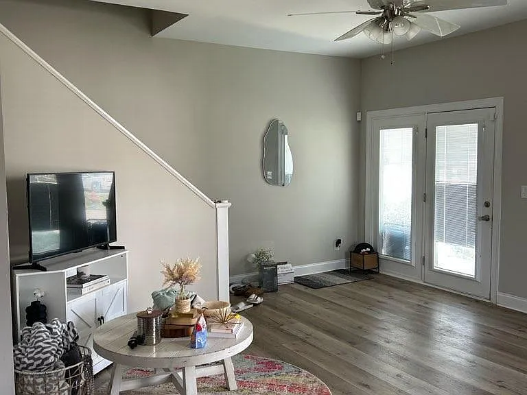 3234 Belmont Cir — Photo 5