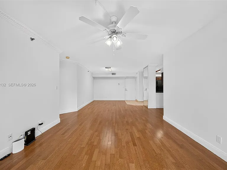 3600 Mystic Pointe Dr #310 — Photo 17