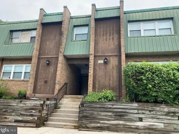 125 Meadowview Ln #125, Mont Clare, PA 19453