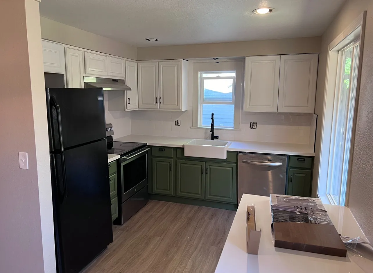 1035 Birchwood Dr — Photo 4