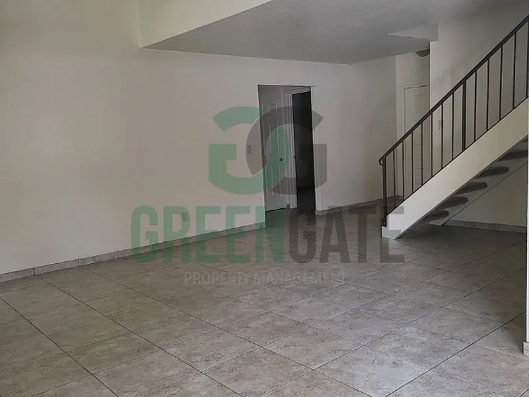 2428 Woodvale Dr — Photo 18