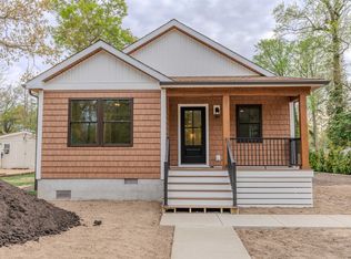 702 E Tampa Ave, Villas, NJ 08251