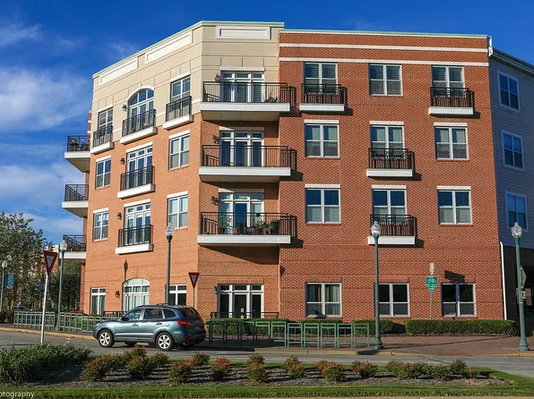 670 Town Center Dr Unit 311, Newport News, VA 23606