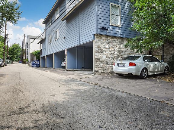 3rd image of 3004 Speedway APT 2