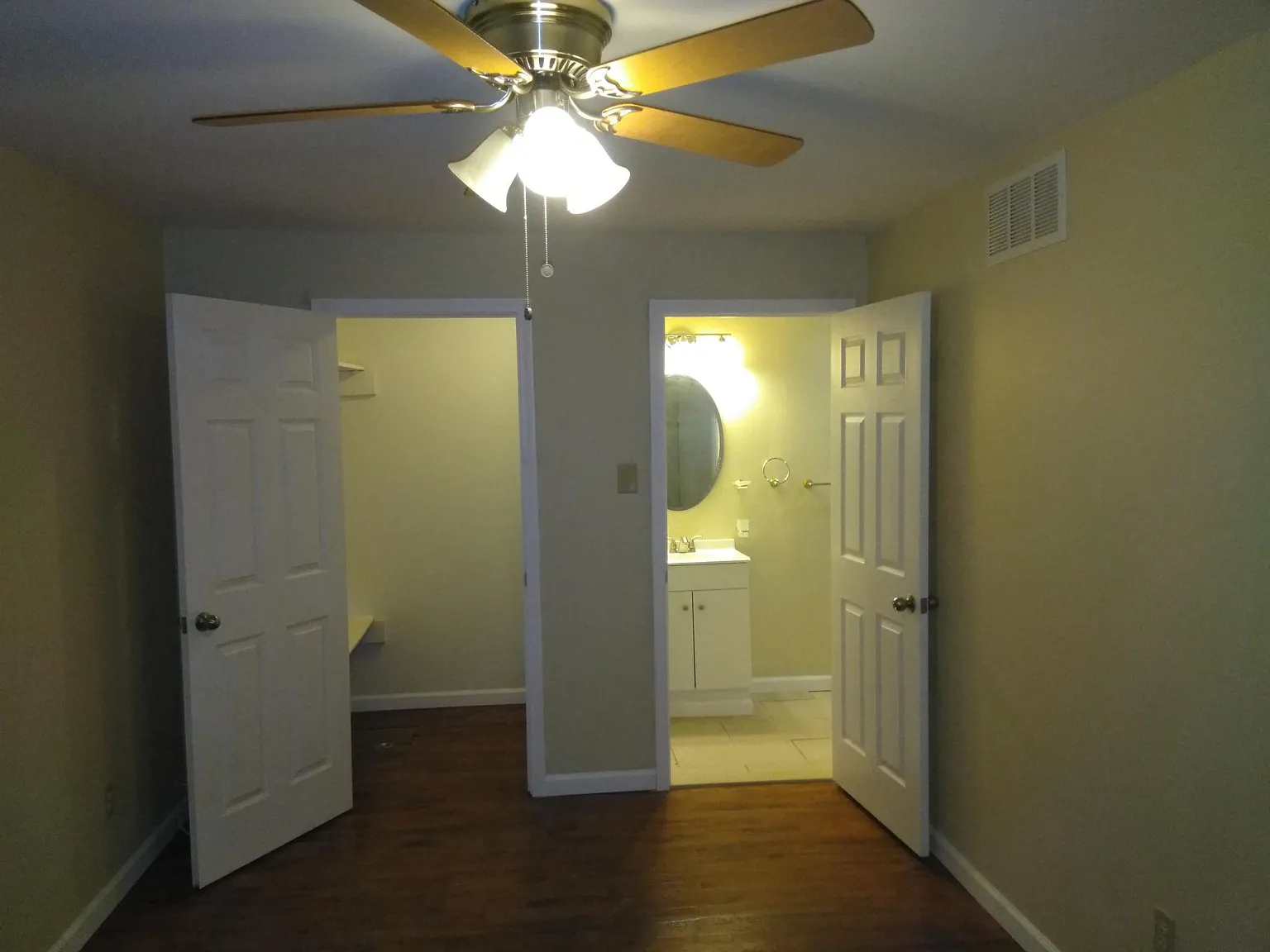 5 bed, 1950 sqft, $2,000 — Photo 4
