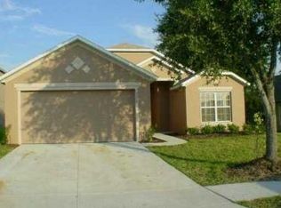 4198 Waltham Forest Dr, Tavares, FL 32778