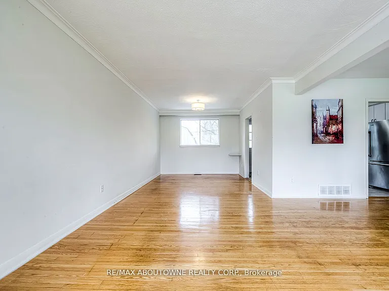 530 Lees Ln — Photo 6