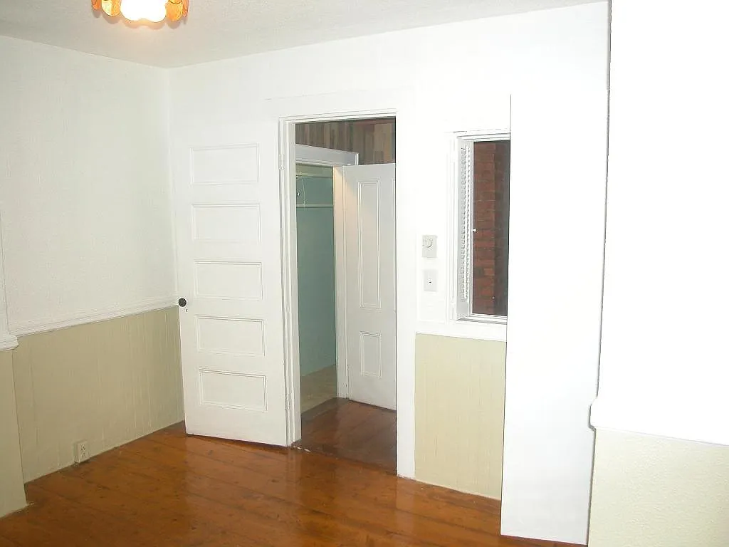 Building Photo - 187 Saint Botolph St #1