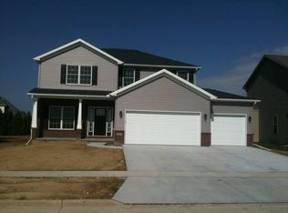 1207 Longford Ln, Bloomington, IL 61704