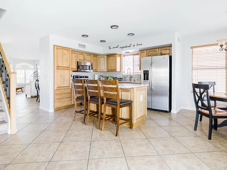 1431 E Century Ave — Photo 5