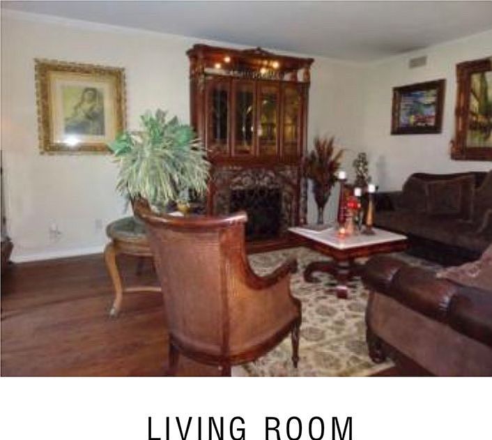 1st image of 2934 Jamestown Dr