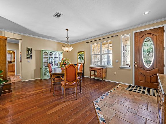 5th image of 109 Goldenrod Way